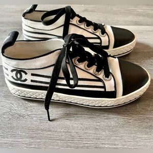 Chanel Cruise Sneakers Low Top